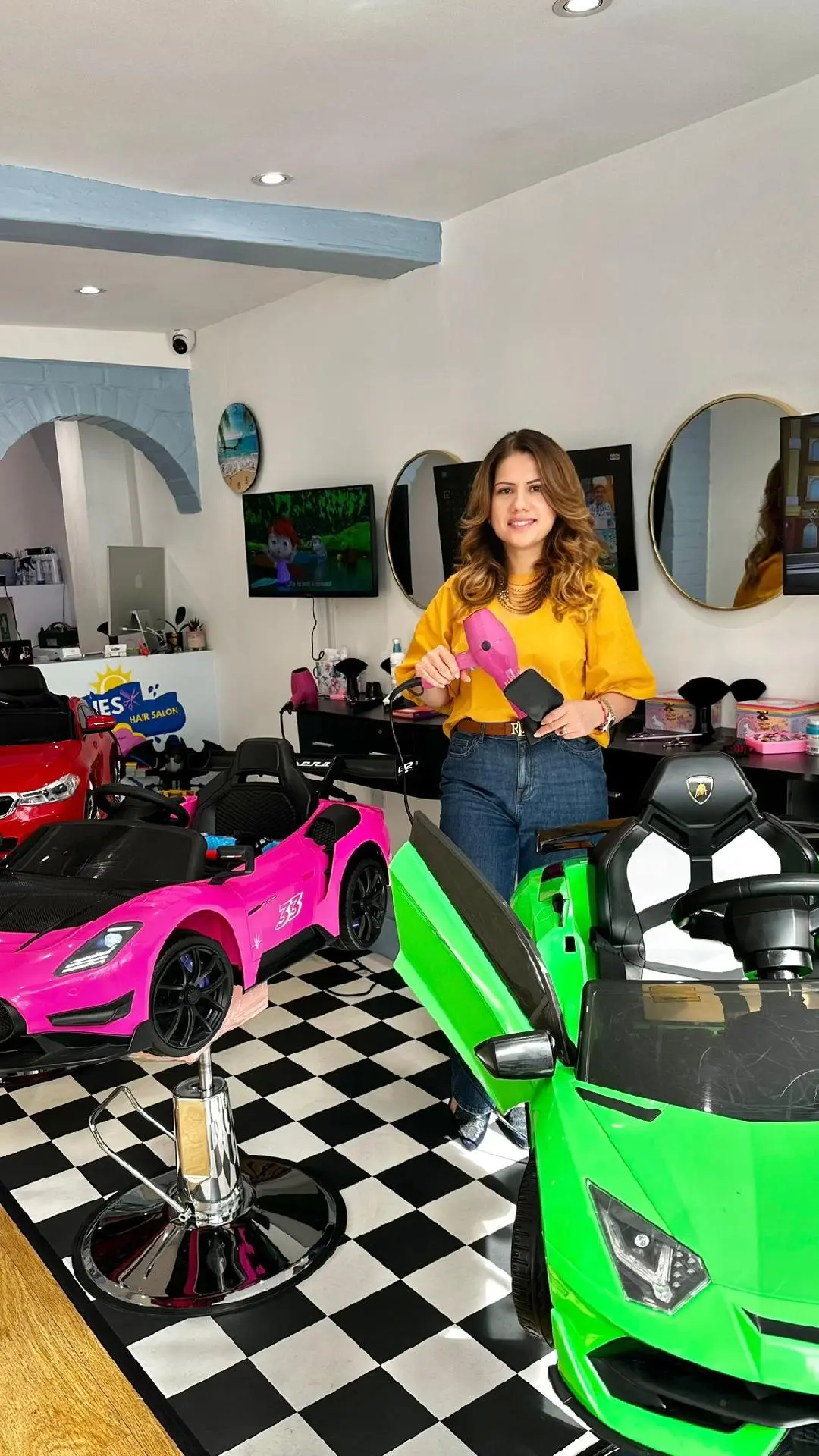 Vera - Senior Stylist
